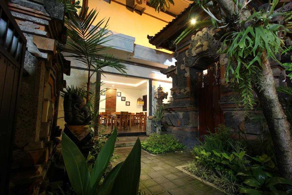 Surya Inn Kuta Lombok Eksteriør billede